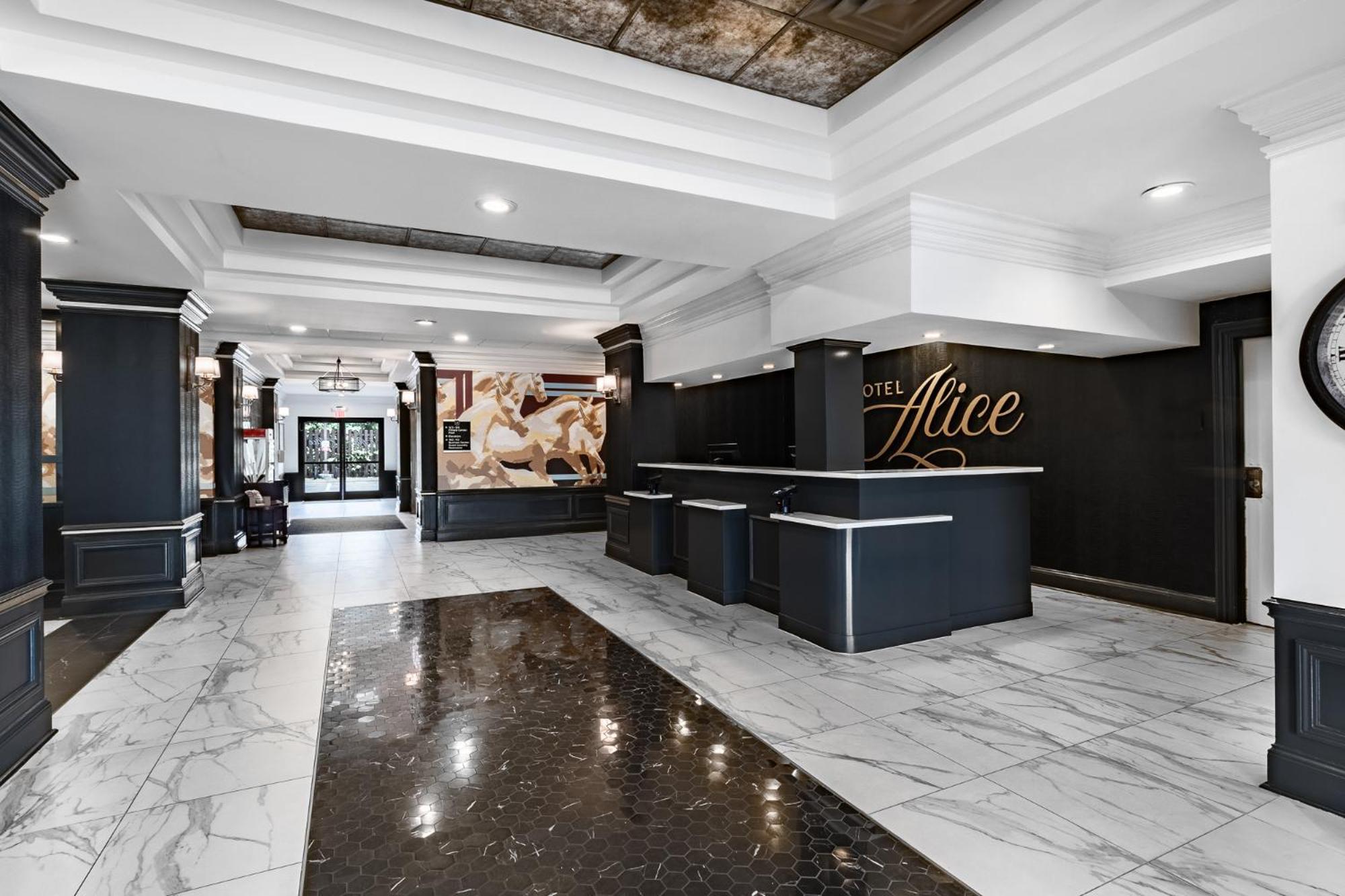Hotel Alice Пайн Нолл Шорс Экстерьер фото
