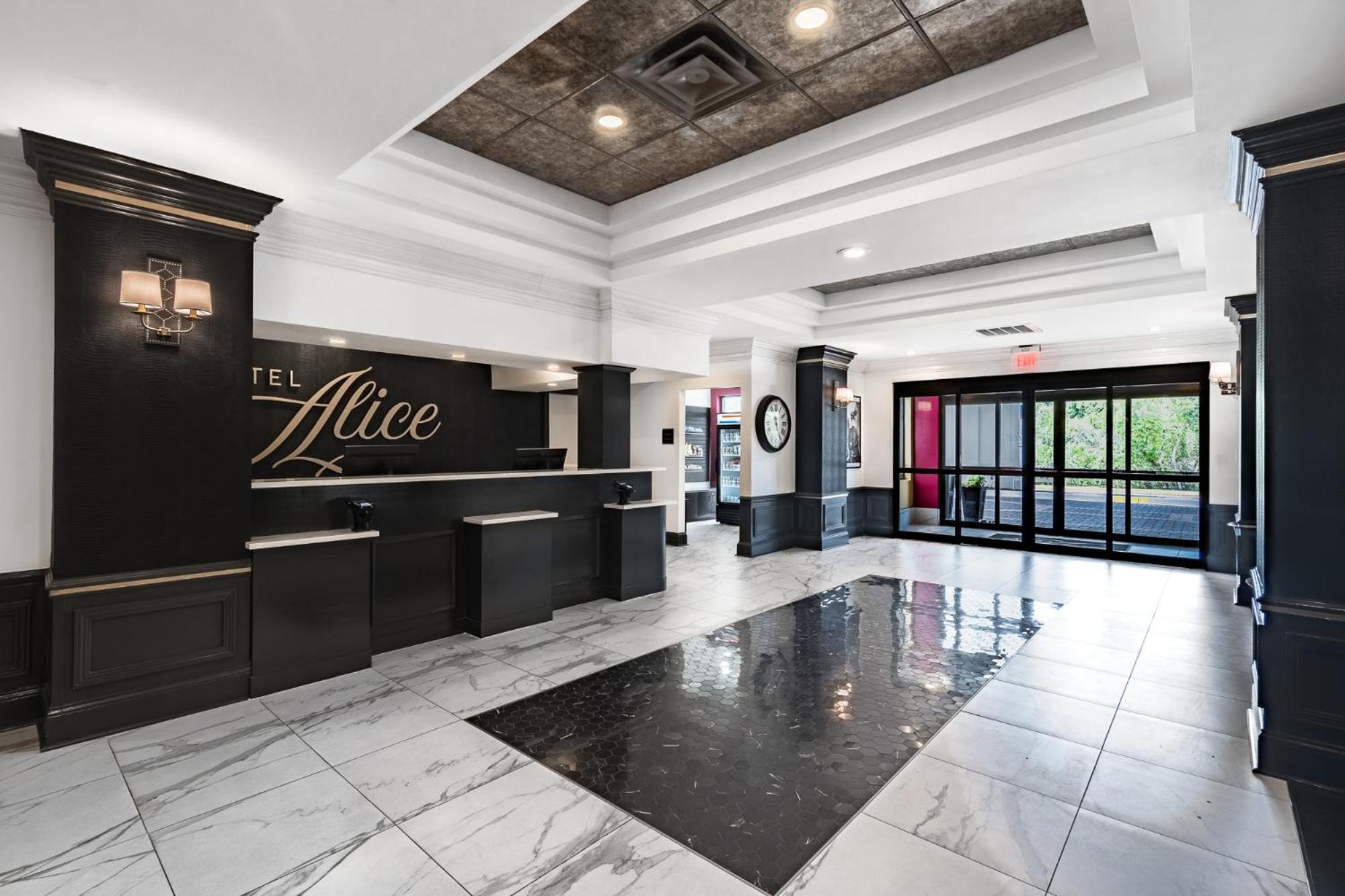 Hotel Alice Пайн Нолл Шорс Экстерьер фото